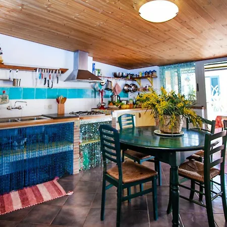 Mikittos アパート タオルミーナ