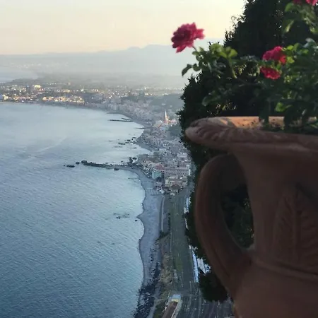 Апартаменты Mikittos Таормина